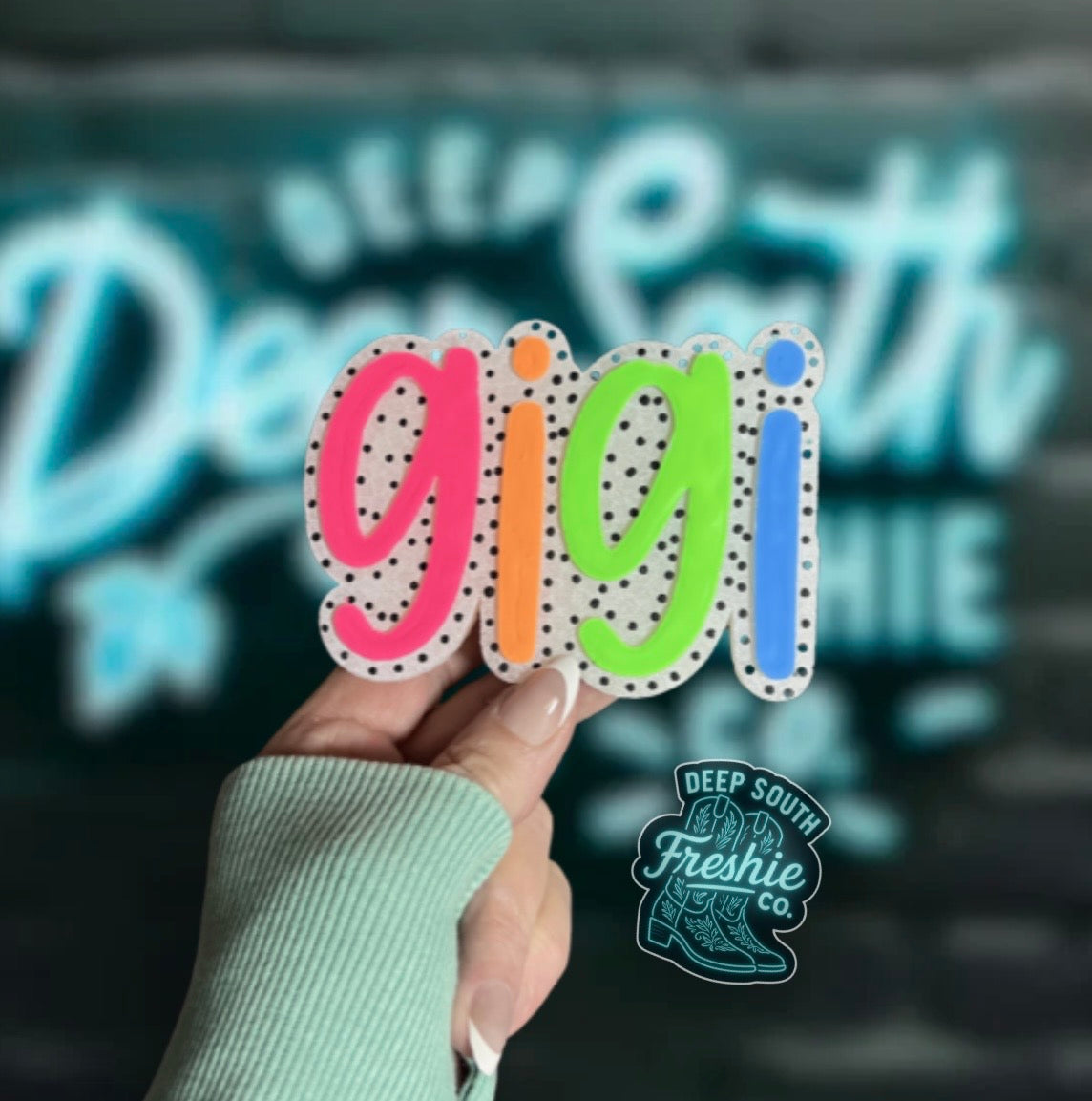 Gigi     Scent: Whiskey Reserve